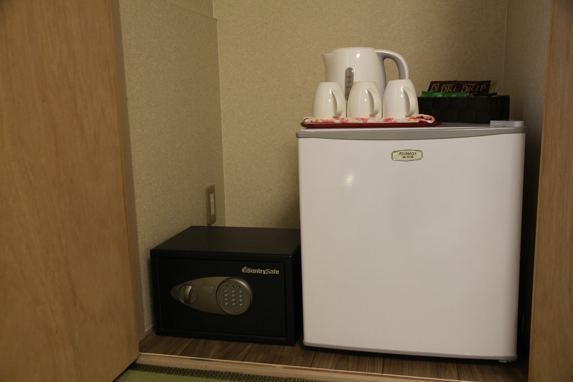 Guest House Yoshinoya Киото Экстерьер фото